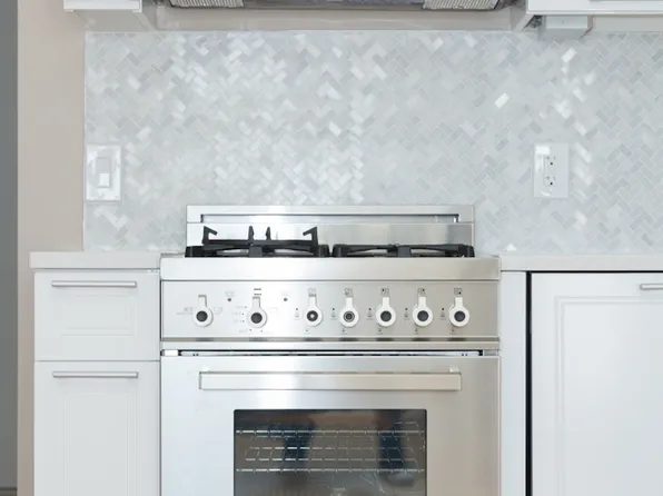 305 East 86th Street image 1 of 14