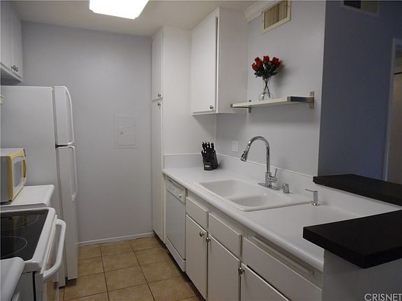 3rd image of 23515 Lyons Ave Unit 236