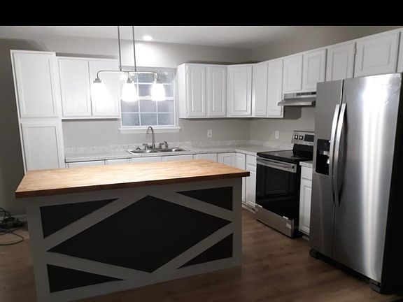 5th image of 104 Rebecca Dr