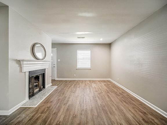 4th image of 935 Westland Dr