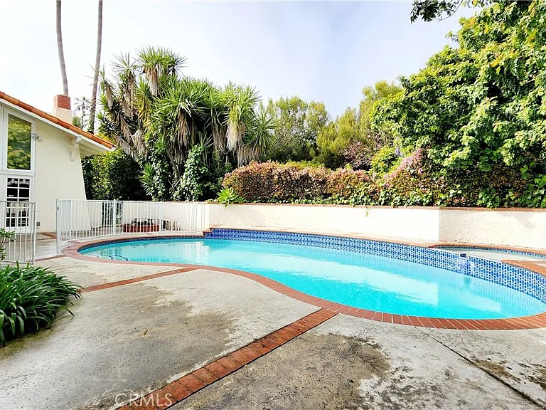 6327 Sattes Dr — Photo 38