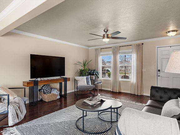 4th image of 1032 N 780 W