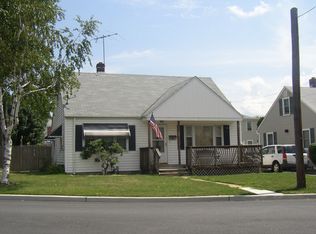 28 Wagner St, Fords, NJ 08863