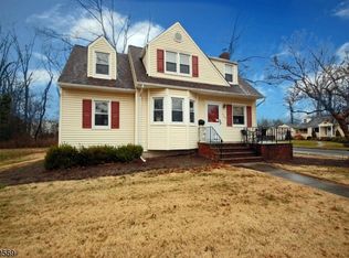 565 Kensington Rd, Bound Brook, NJ 08805