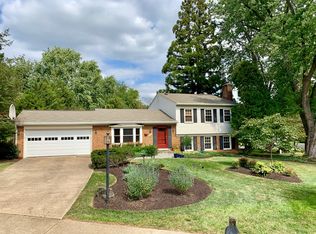 1803 Saint Roman Dr, Vienna, VA 22182