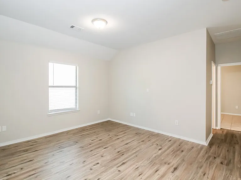 129 Arbordale Way — Photo 12