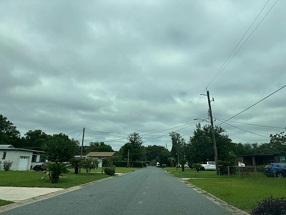 4th image of 2625 Bywood Rd