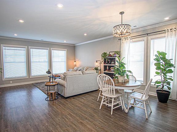5th image of 2337 Watson Cir