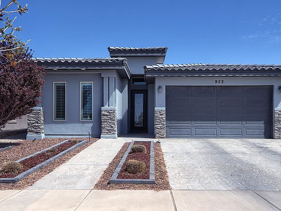 2nd image of 952 Rothbury St