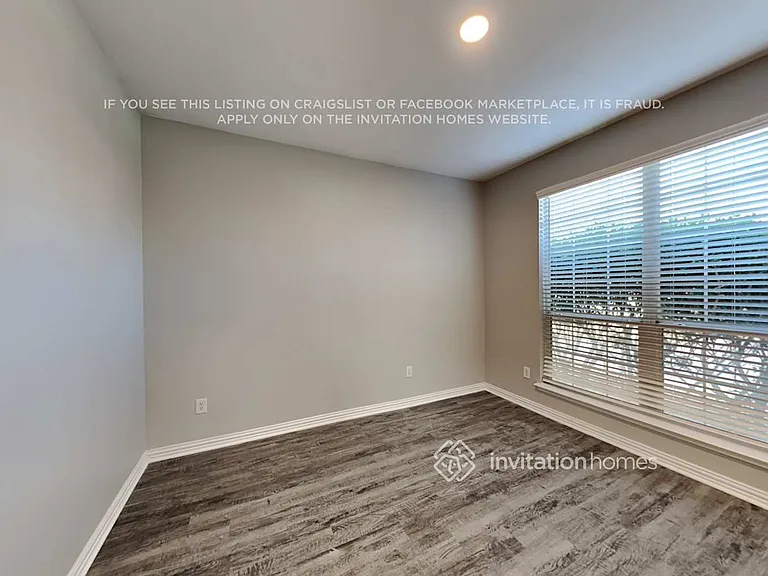 713 Mistymoor Ln — Photo 10