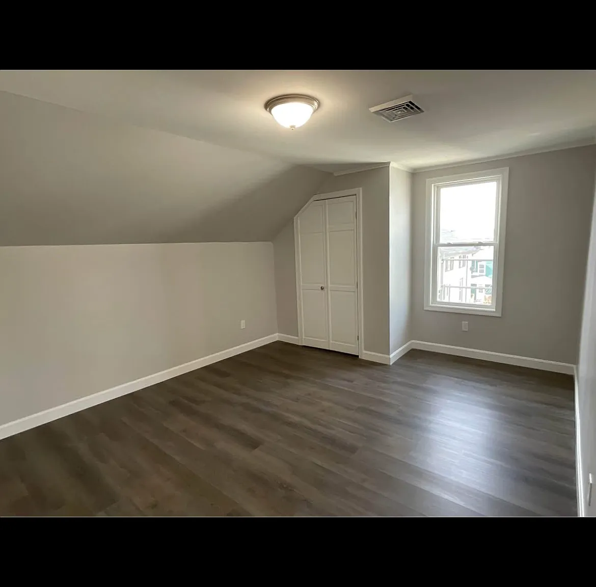3 bed, 1300 sqft, $1,700 — Photo 4
