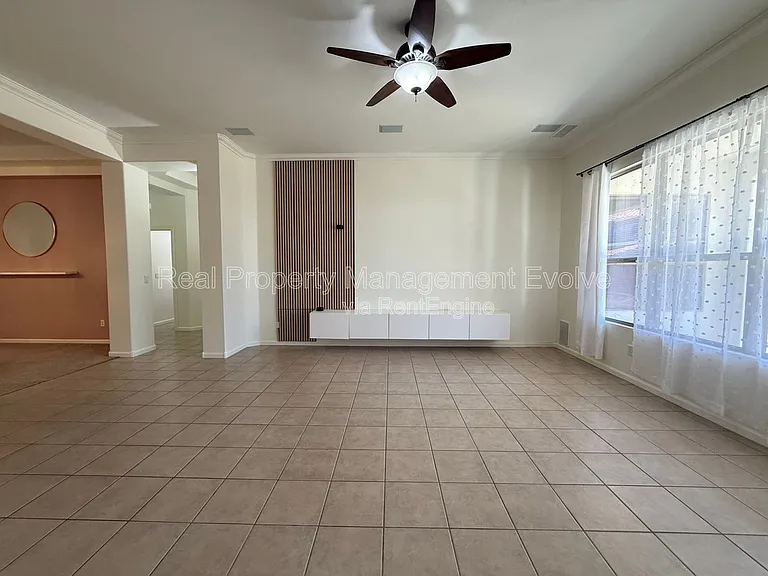 281 W Flamingo Dr — Photo 8