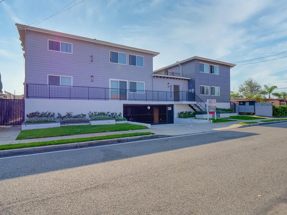4512 153rd Street Apartments