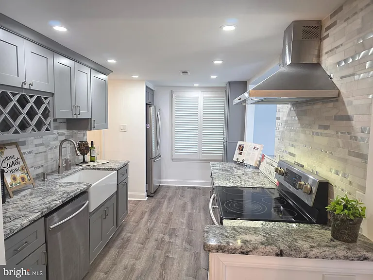 251 Fir Tree Ct — Photo 7