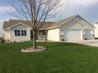 W5918 Daffodil Dr, Appleton, WI 54915