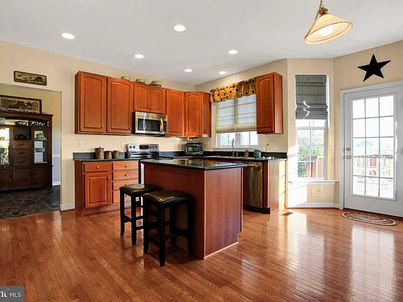 5th image of 18219 Rockland Dr