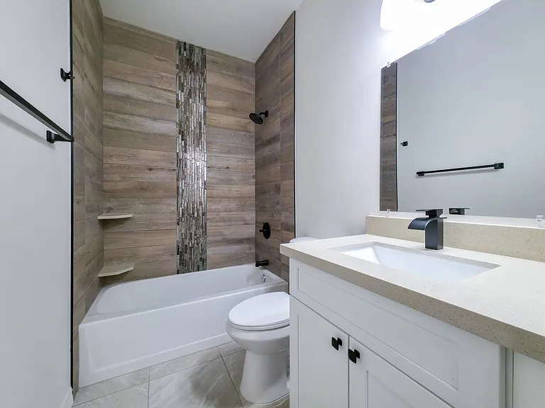 347 E George St — Photo 19