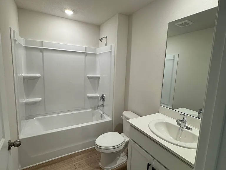 1106 Bourbon Ave — Photo 13