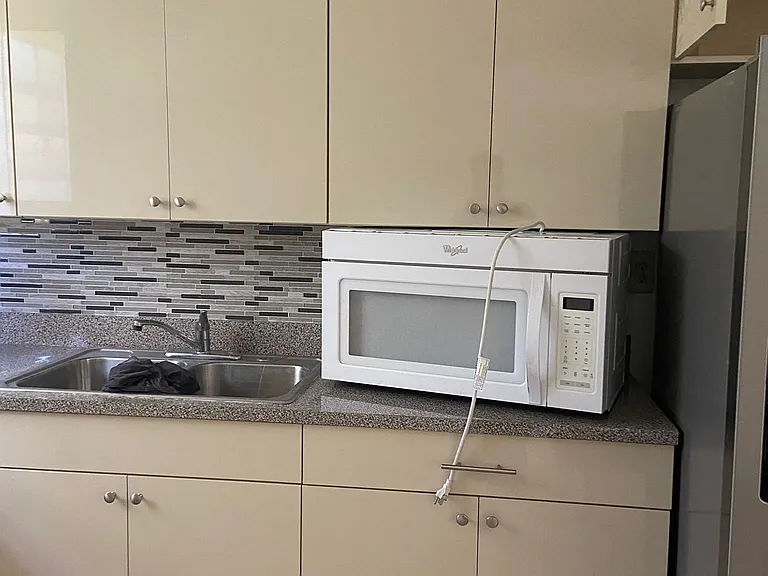 1421 NE 148th St #2-G — Photo 13