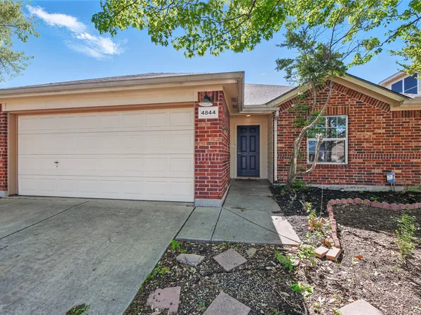 4844 Carrotwood Dr, Fort Worth, TX 76244