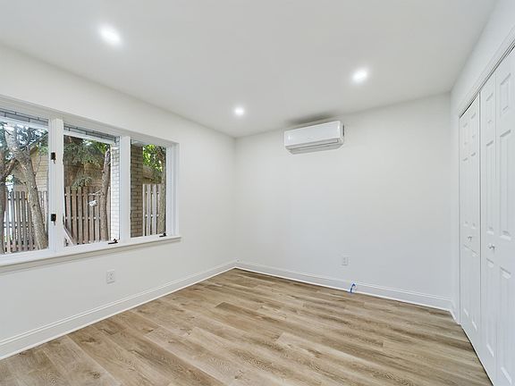 5th image of 678 Chestnut Pl