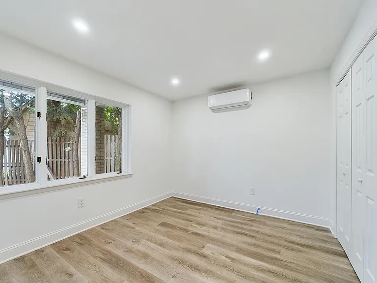 678 Chestnut Pl — Photo 5