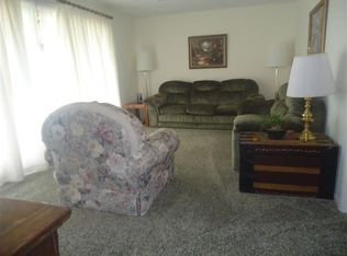 205 Valley Dr, Morganfield, KY 42437