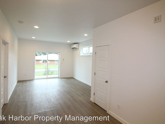 5th image of 1695 NW 5th Ave