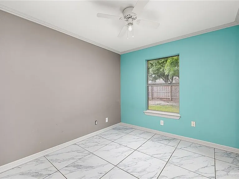 3900 Gabriella Dr — Photo 9