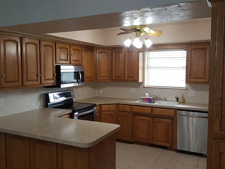 204 Redbud St — Photo 7