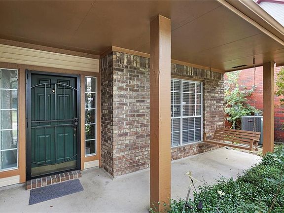 4th image of 4708 Waterway Dr