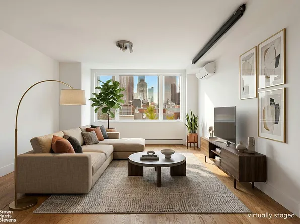 424 W 49th St APT 6B, New York, NY 10019