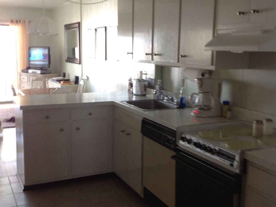 1st image of 9 130th St Unit 301