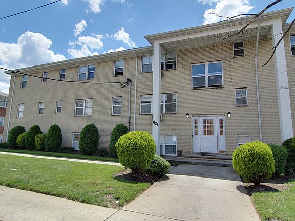 4th image of 854 W Grand St APT B3