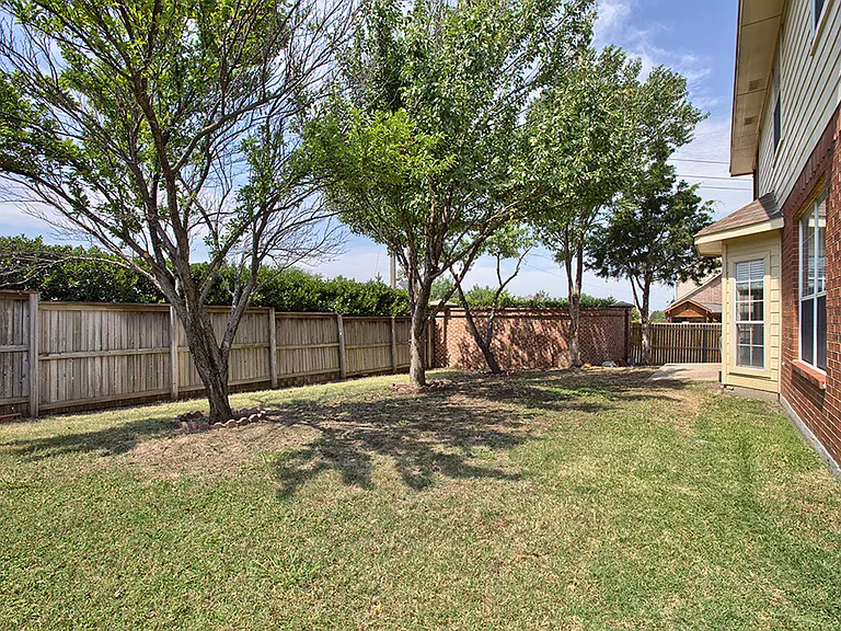 4428 Heath Ct — Photo 2