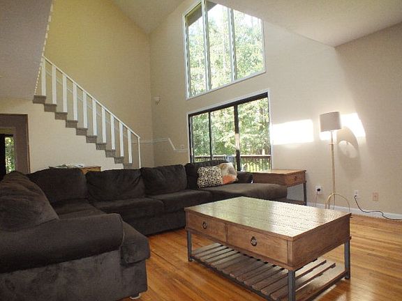 2nd image of 1716 Huckleberry Dr