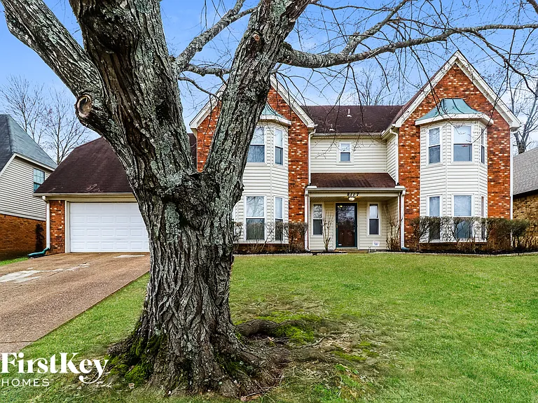 8117 S Regis Pl — Photo 1