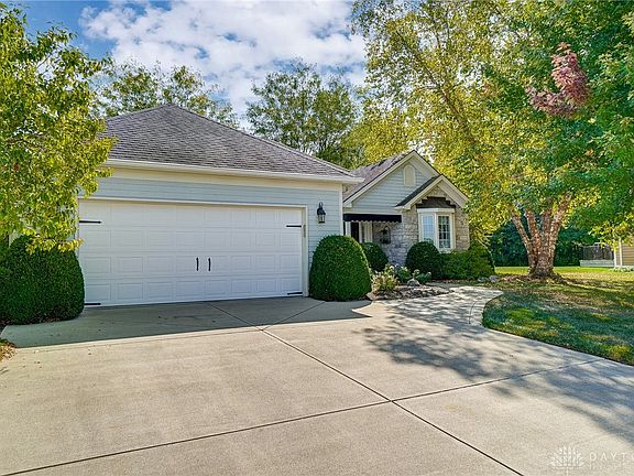 4th image of 1361 Essex Ct