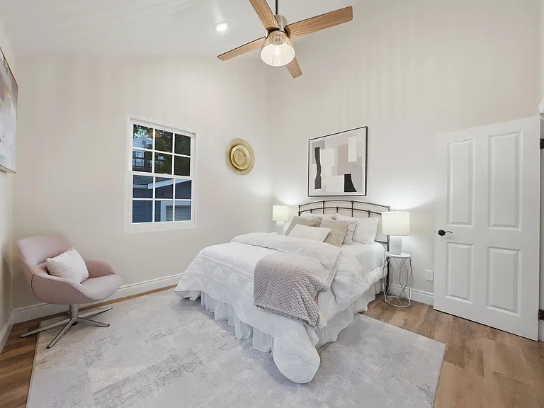3426 Pierson St — Photo 17