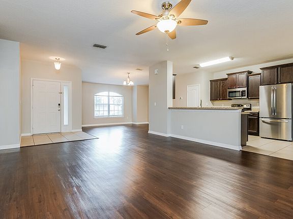 4th image of 13307 Tamarack Blvd