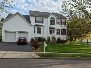 2 Queensboro Ter, East Windsor, NJ 08520