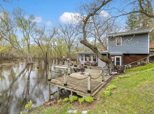 N4607 Oak Knoll Dr, Poynette, WI 53955