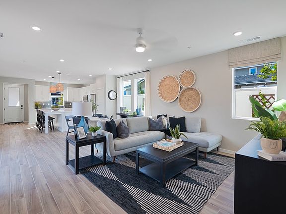 Arroyo Plan 3 - Family Room