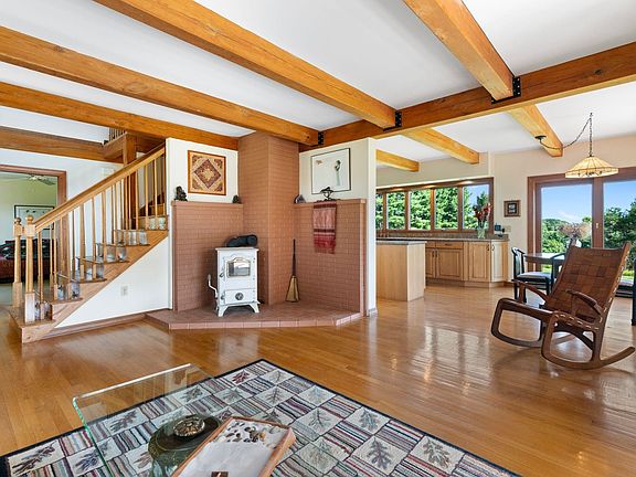 5th image of 47 Oak Hill Drive
