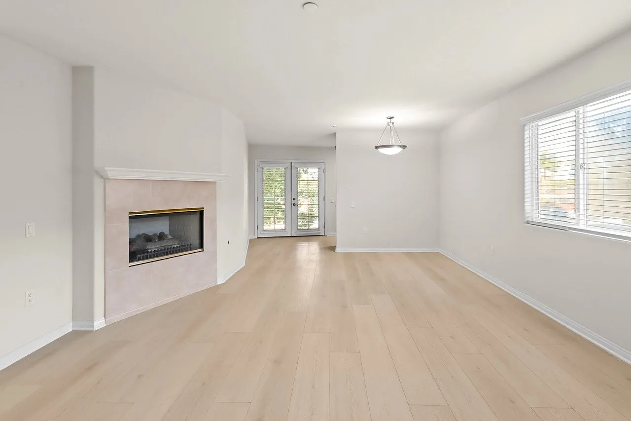 2 bed, 2.5 bath, $3,495 — Photo 2