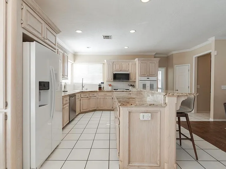 12700 Sutton Hill Rd — Photo 14