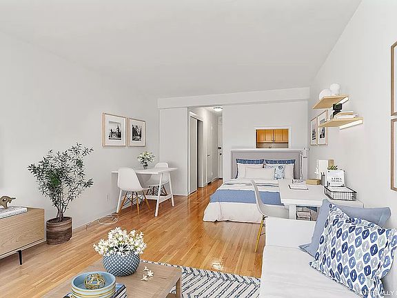 3rd image of 25 W 13th St APT 1KN