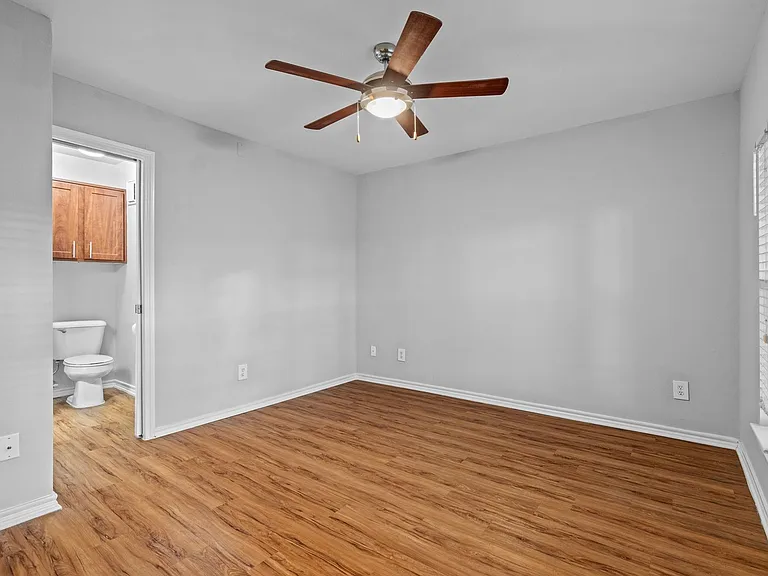 6804 N Capital Of Texas Hwy #521 — Photo 13