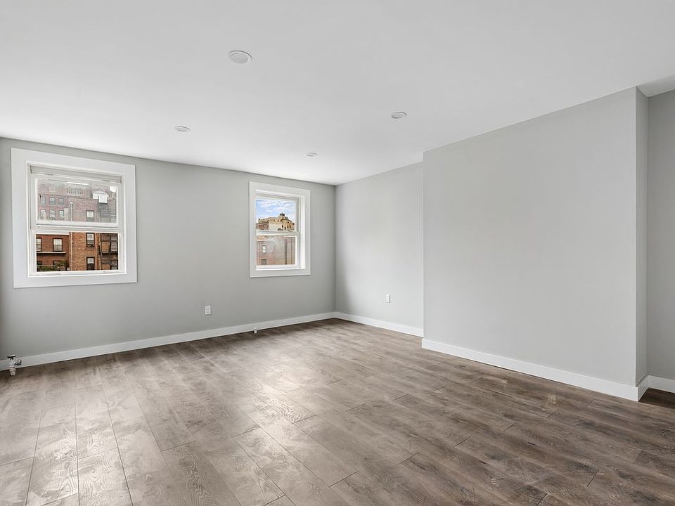 1st image of 122 Montague St APT 5