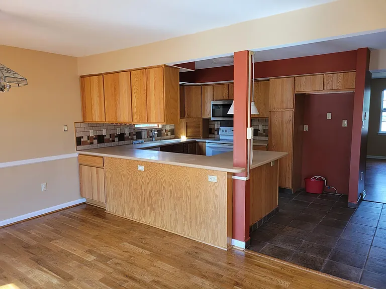 208 Prospect Ave — Photo 13